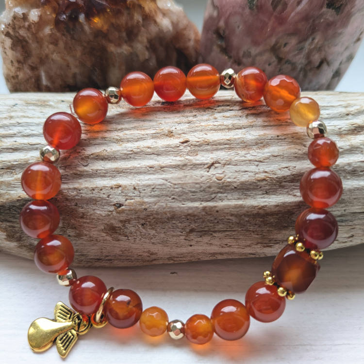 Mandala ILU Karneooli ja Hematiidi käevõru ingli ripatsiga