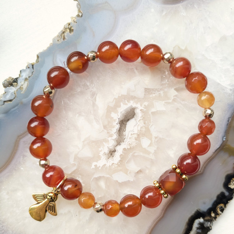 Mandala ILU Karneooli ja Hematiidi käevõru ingli ripatsiga